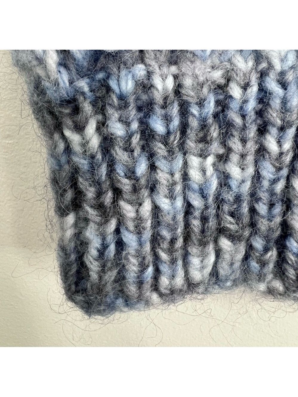 Retro cropped hand knit grey blue melange old money sweater vest - Picture 11 of 13